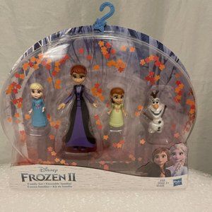 Disney Frozen 2 Family Set Elsa & Anna With Queen Iduna & Olaf 4 Figure Set